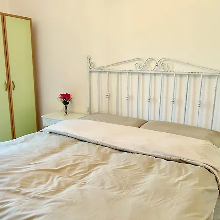 Nura's - Casa Le Rose *