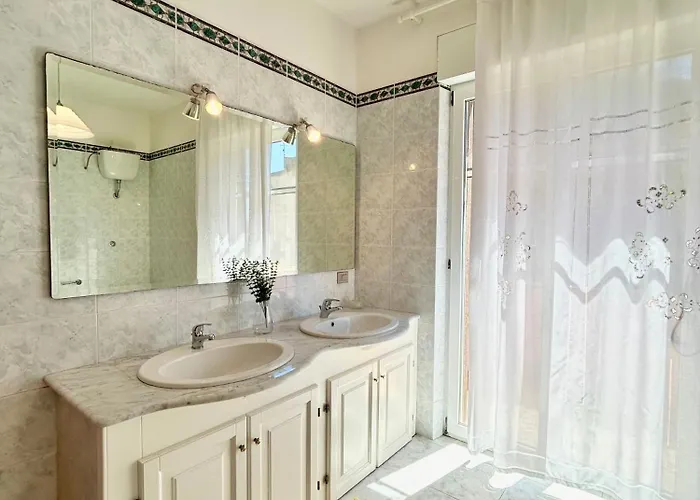 Daire Nura's - Casa Le Rose *